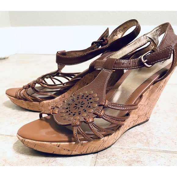 Sofft Bretta Wedge Sandal - Picture 2 of 6